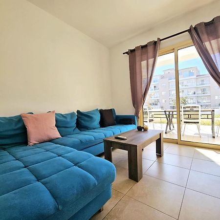 Elysia Park Apartments 파포스 외부 사진