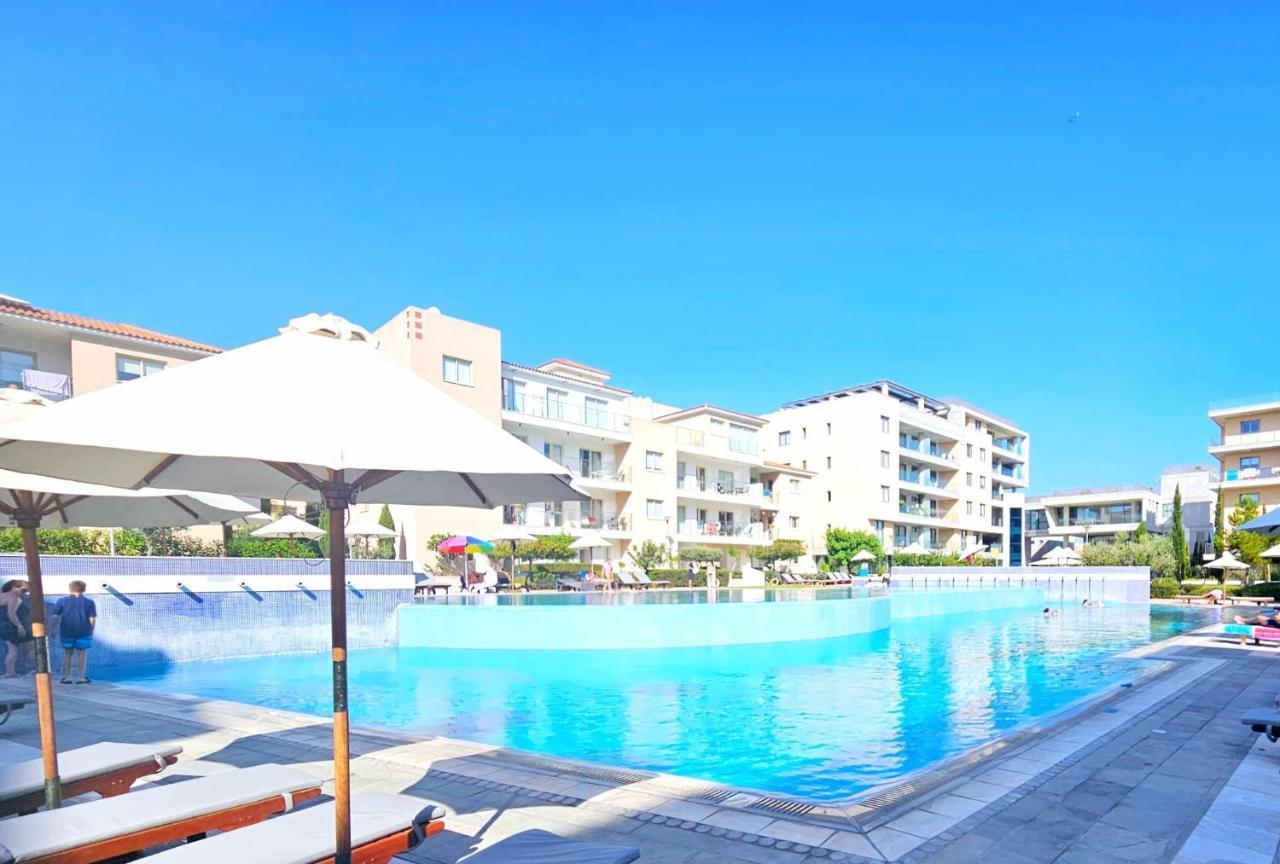 Elysia Park Apartments 파포스 외부 사진