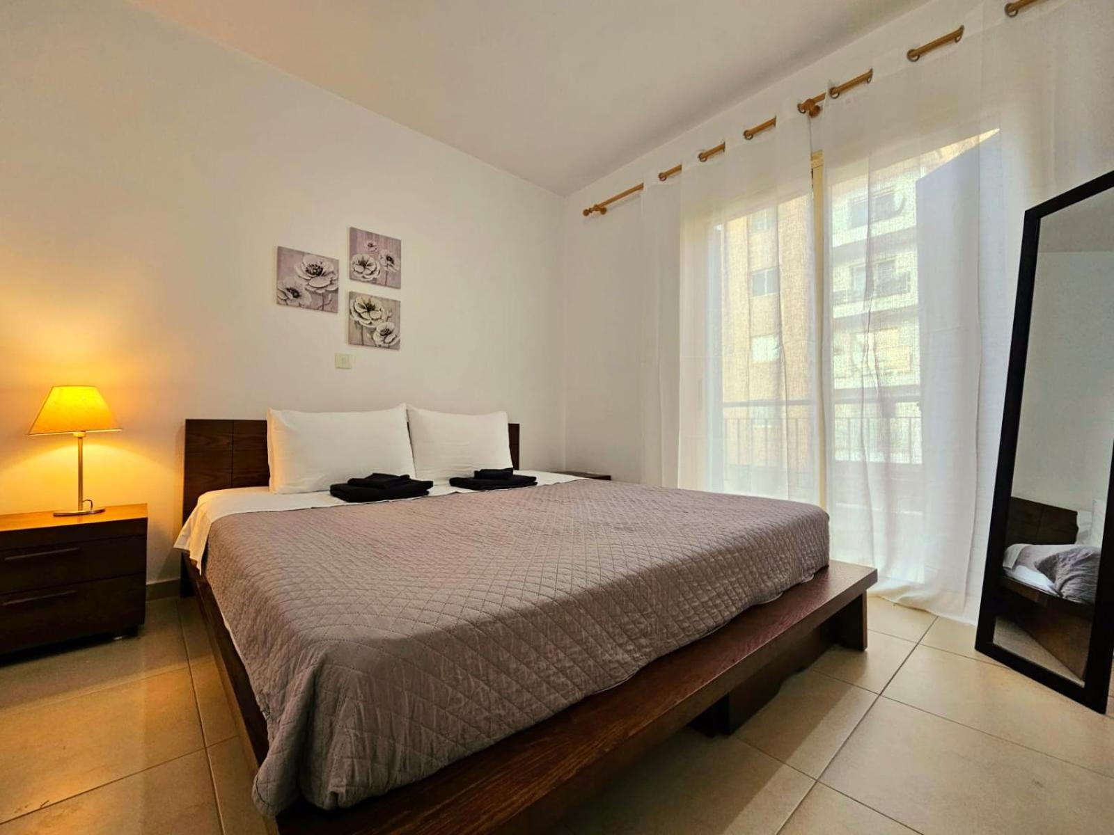 Elysia Park Apartments 파포스 외부 사진