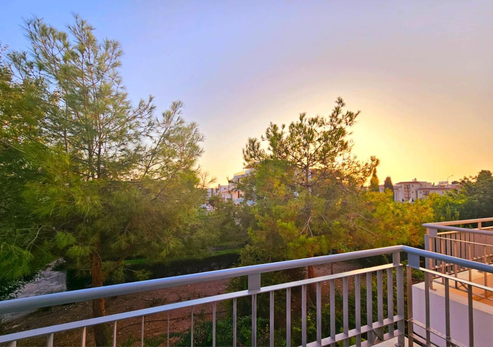 Elysia Park Apartments 파포스 외부 사진