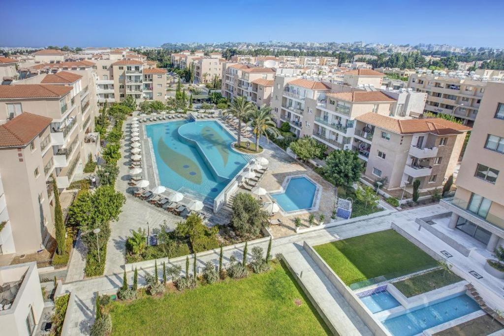 Elysia Park Apartments 파포스 외부 사진